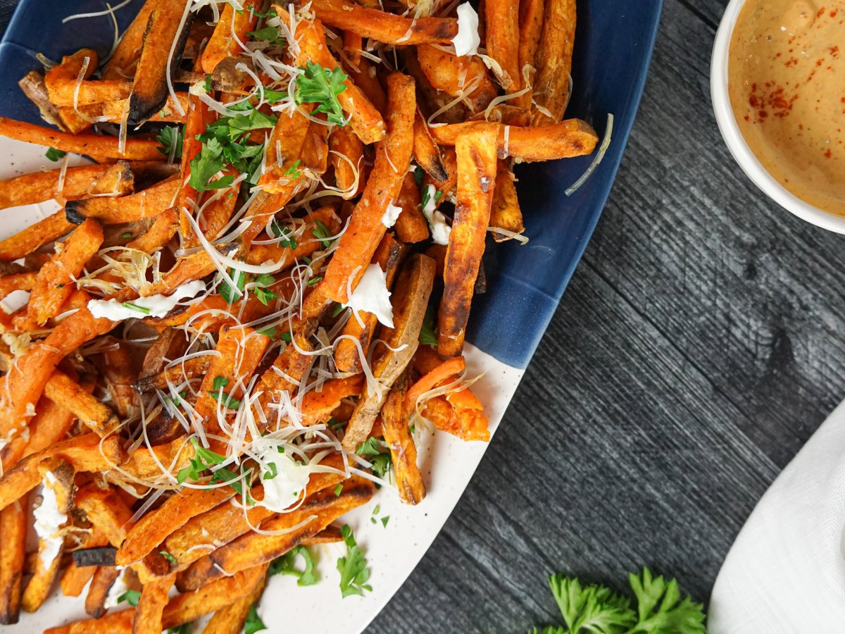 Garlic Parmesan Sweet Potato Fries with Chipotle&nbsp;Aioli