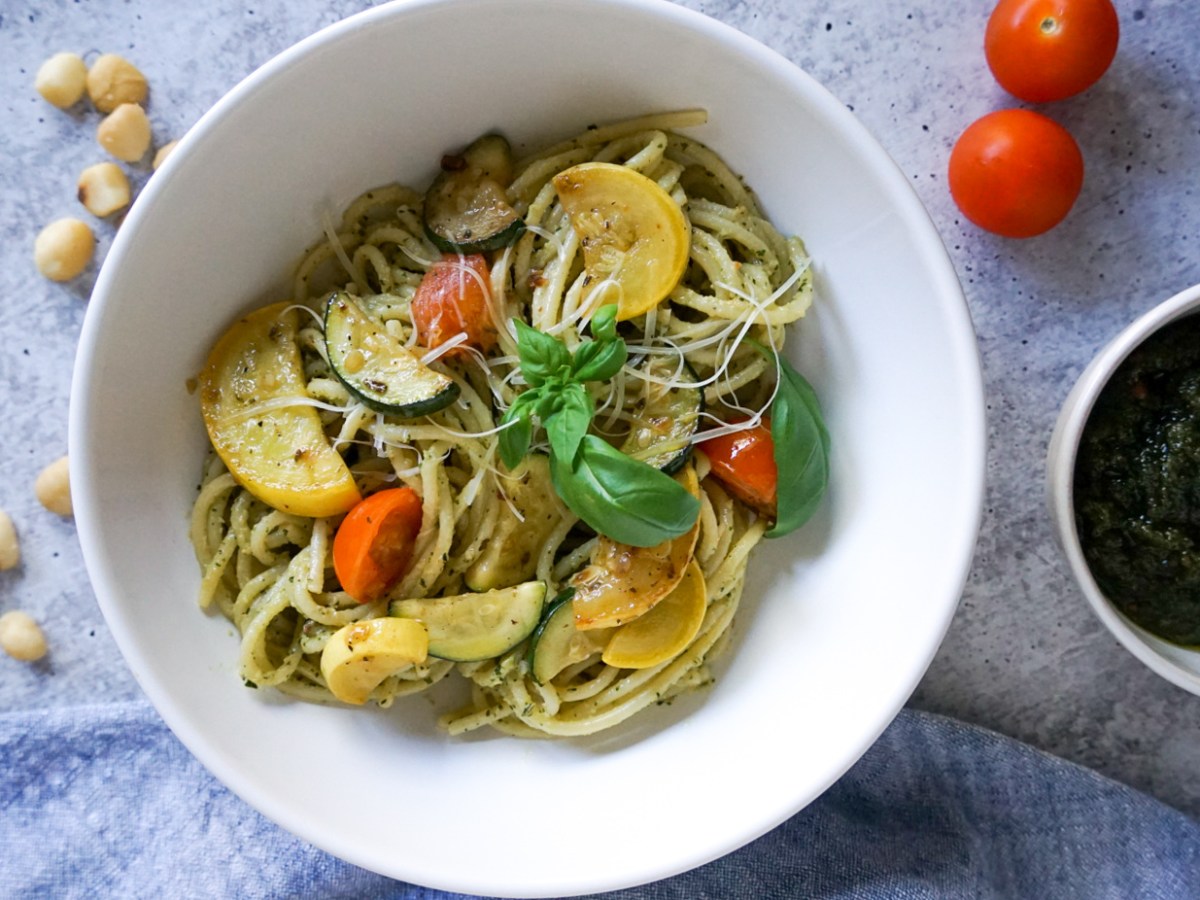Basil Pesto Pasta with Sautéed&nbsp;Zucchini